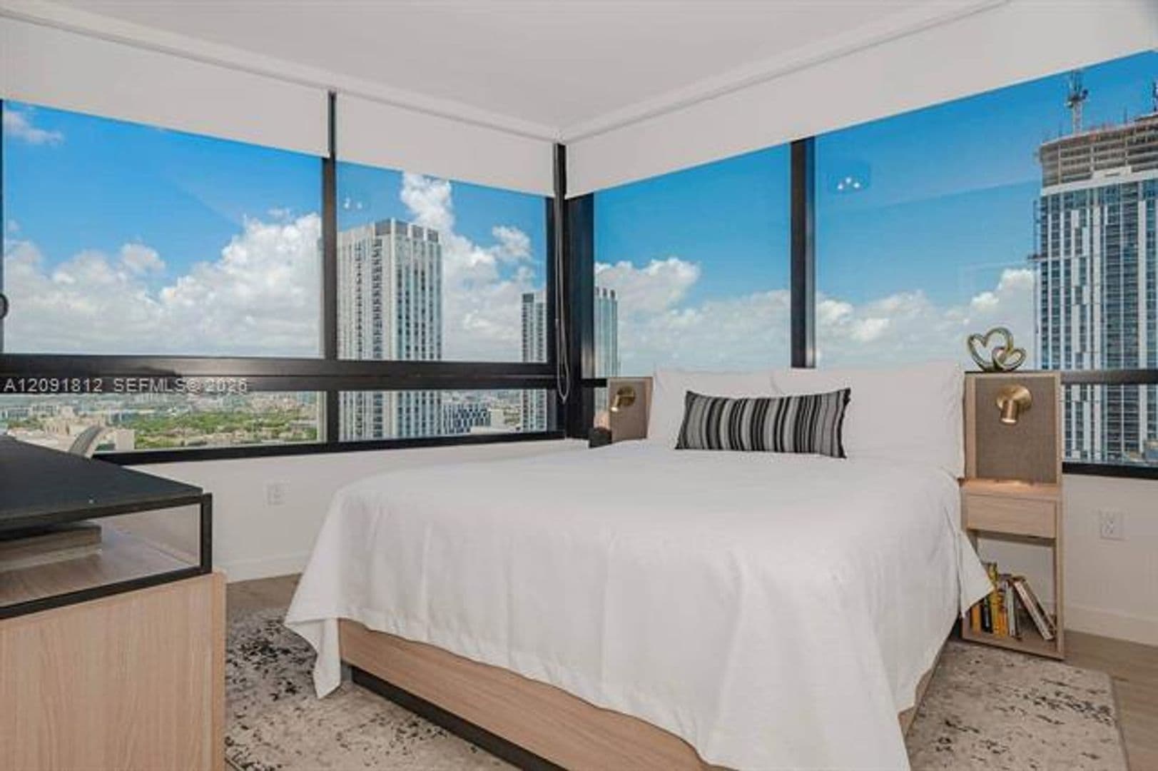 Miami Condo: 225 2nd St cu-3102