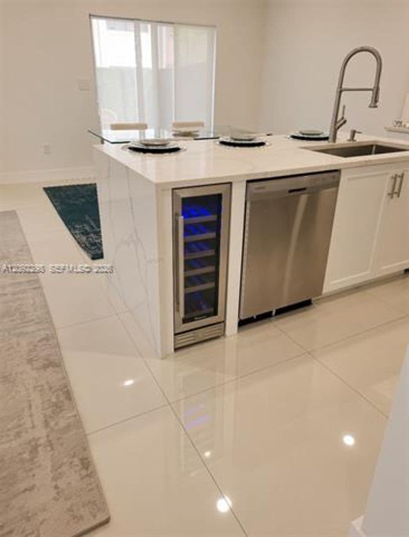 Miami Gardens Townhome: 796 NE 208th Lane th 796