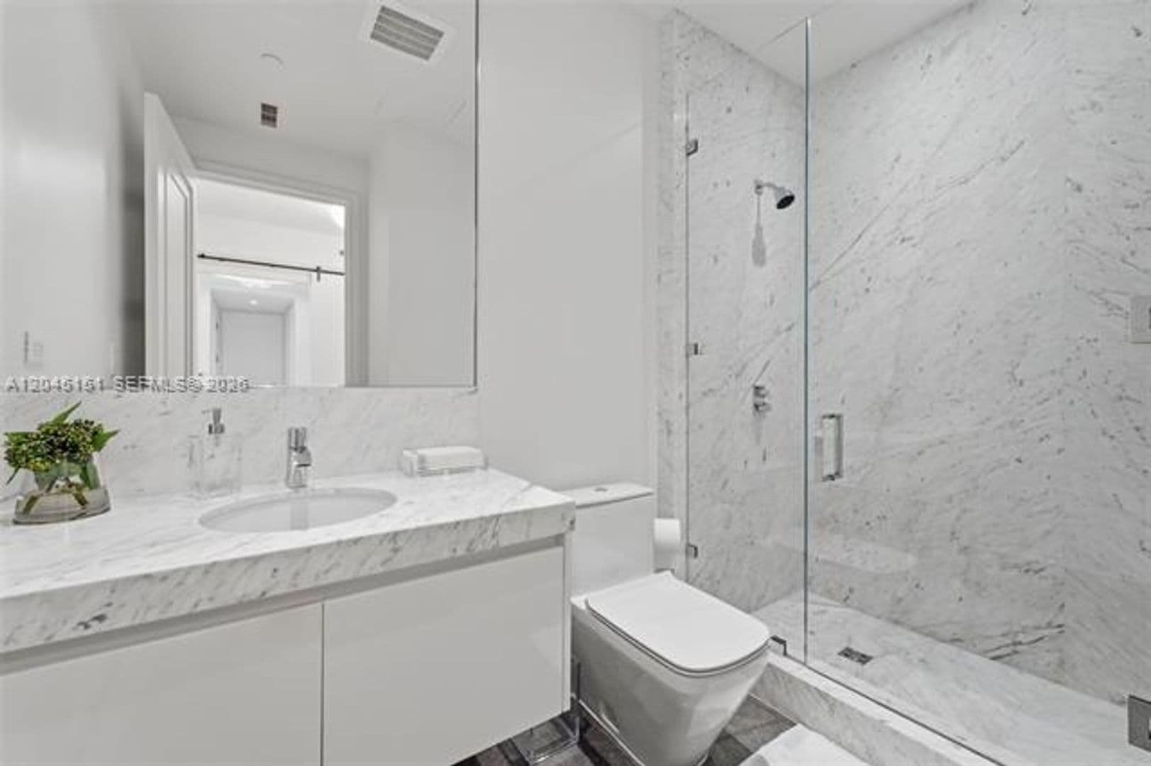 Sunny Isles Beach Condo: 17901 Collins Ave cu-3906
