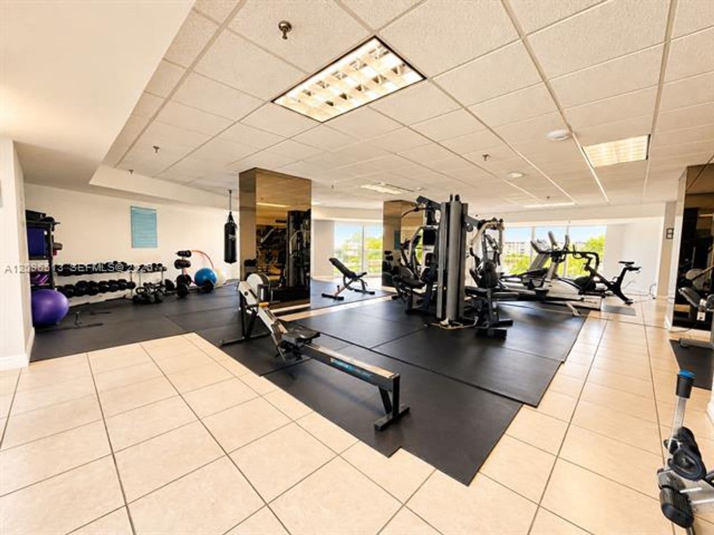 Miami Beach Condo: 2401 Collins Ave cu-1807