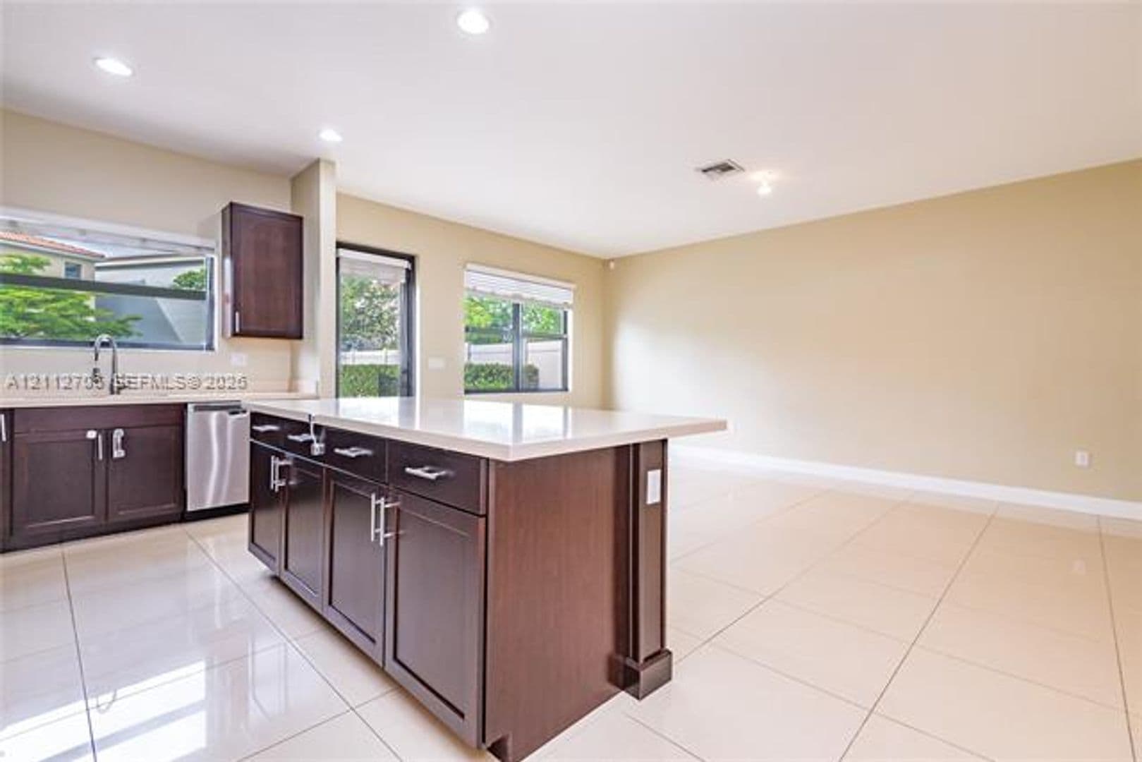 Miami House: 804 NE 191st St # 804
