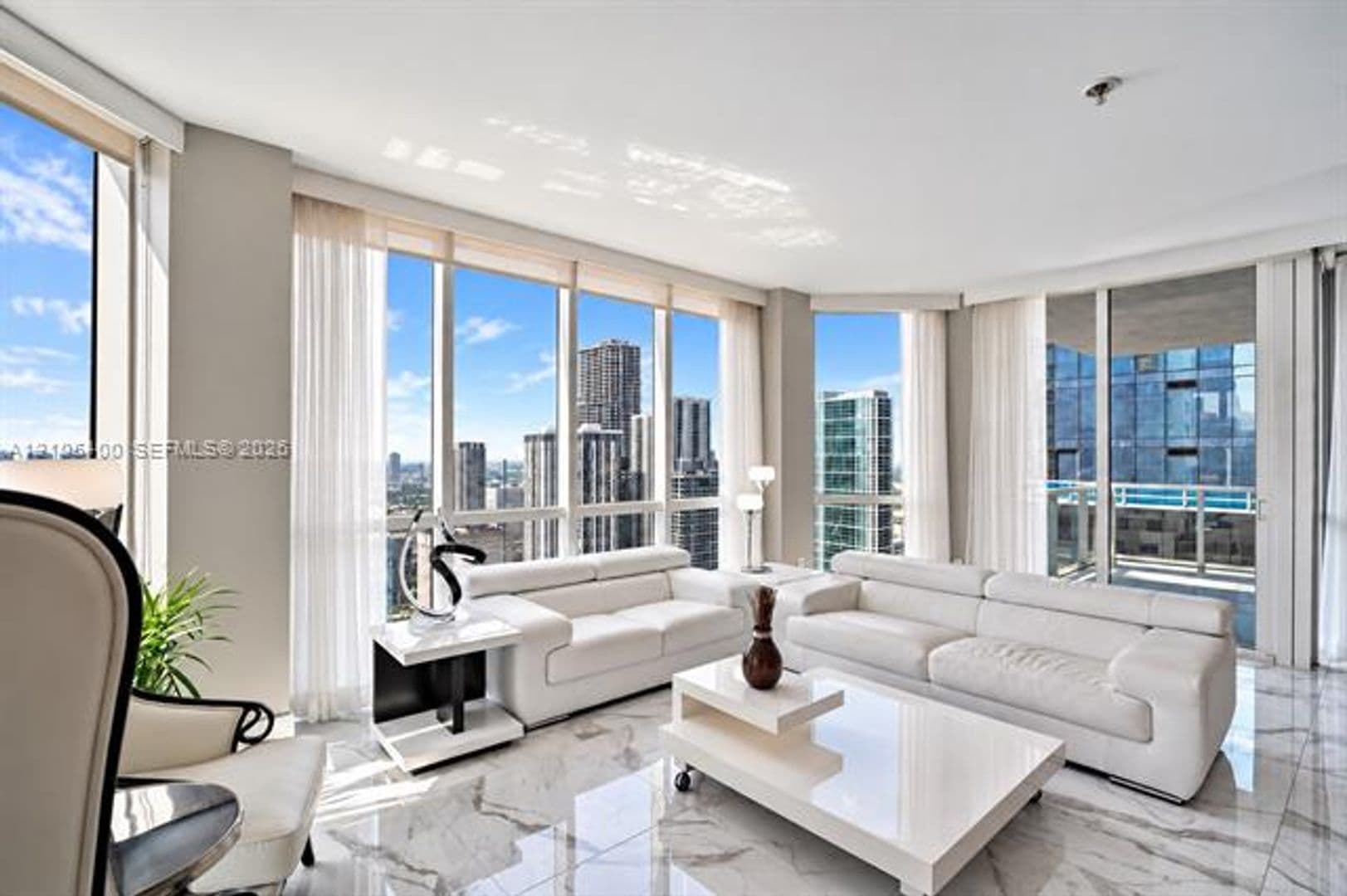 Miami Condo: 244 Biscayne Blvd cu-4308