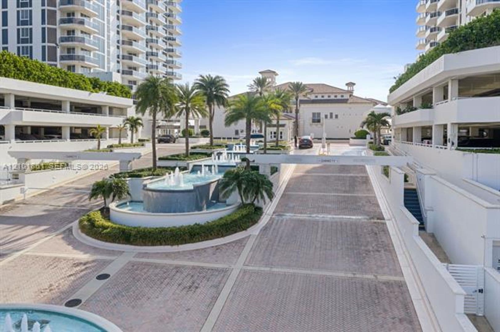 Miami Beach Condo: 4779 Collins Ave cu-1908