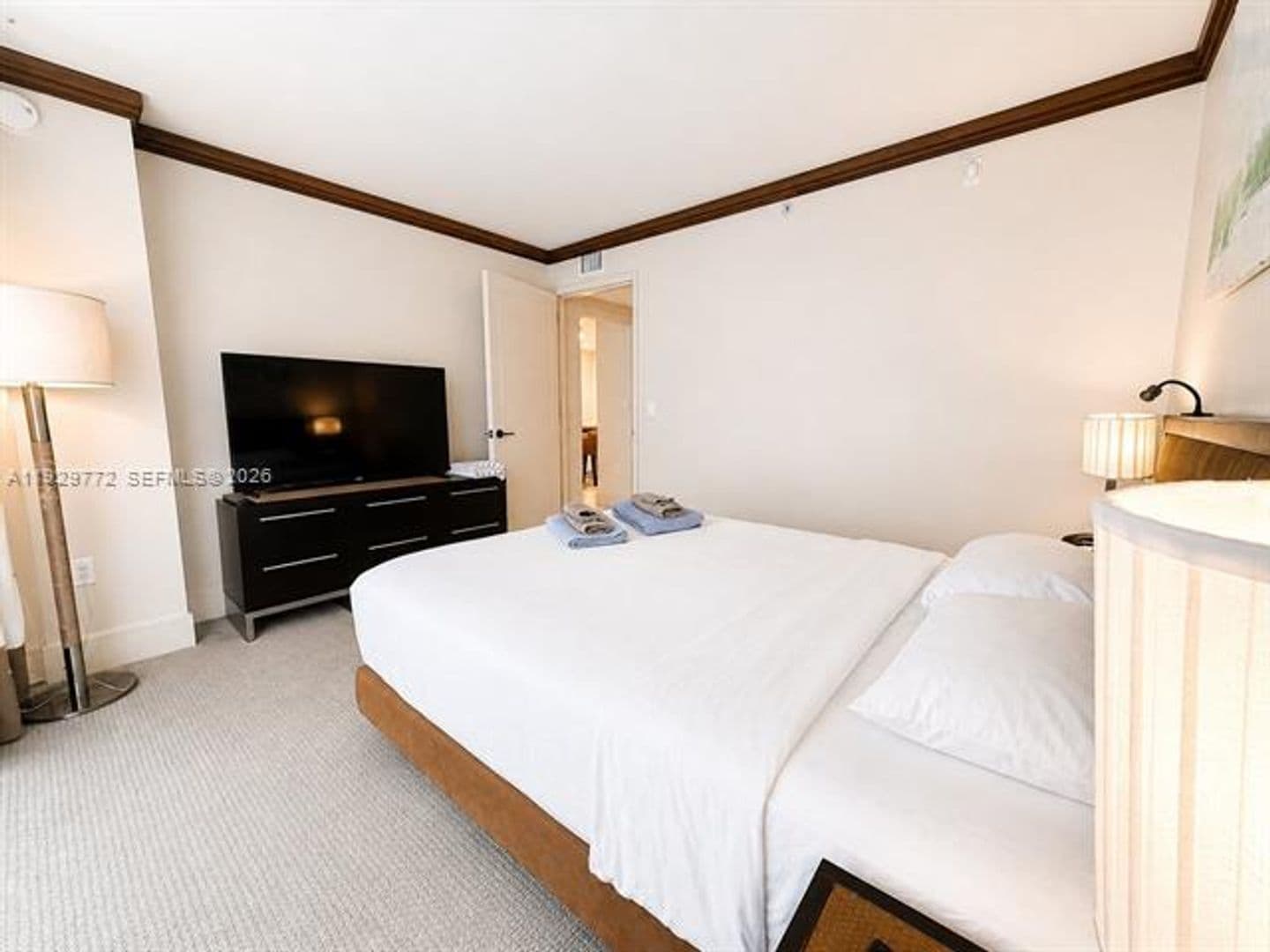 Miami Beach House: 6801 Collins Ave cu-309