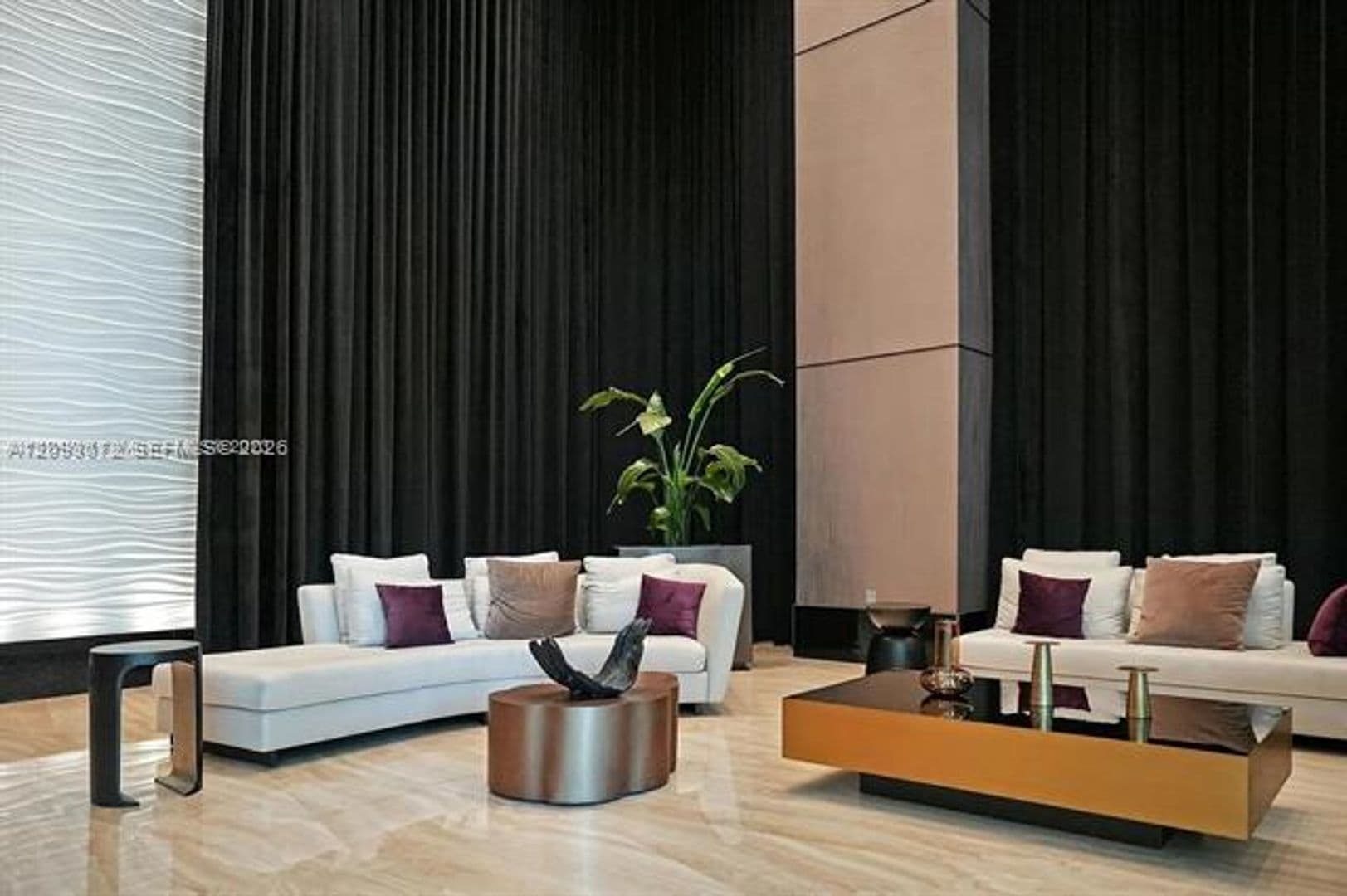 Miami Condo: 950 Brickell Bay Dr cu-3710