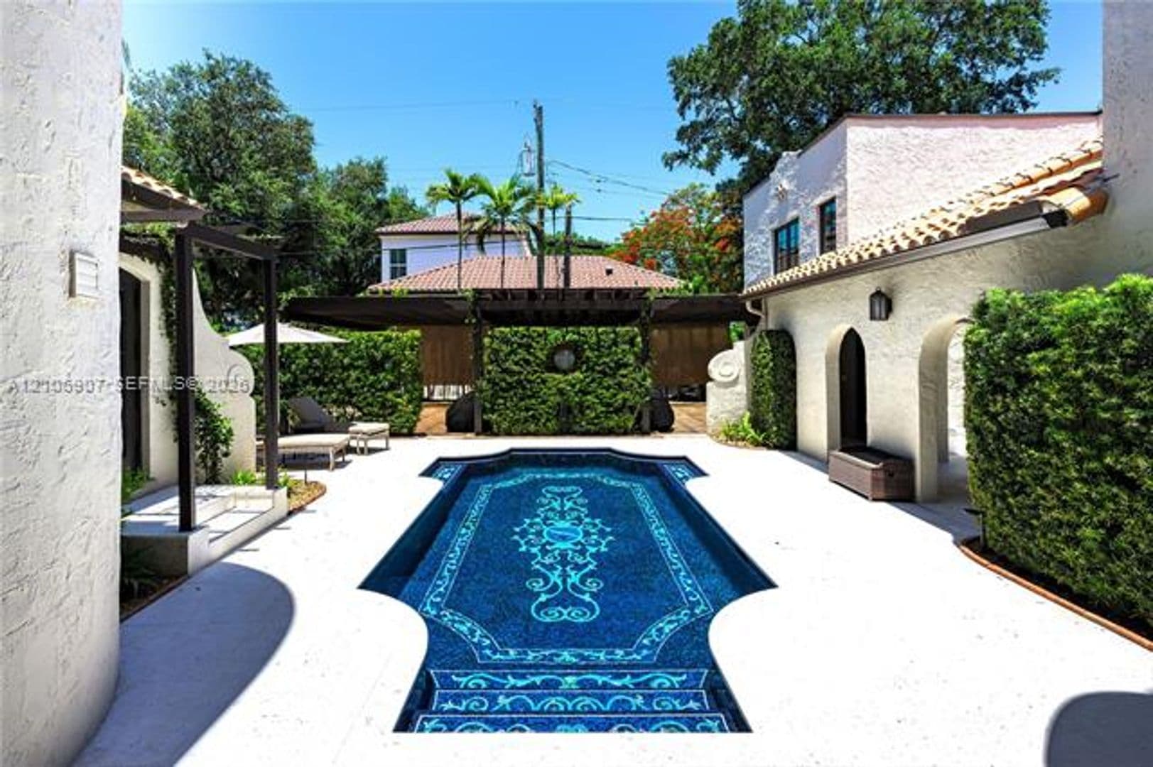 Coral Gables House: 1822 Country Club Prado # 1822