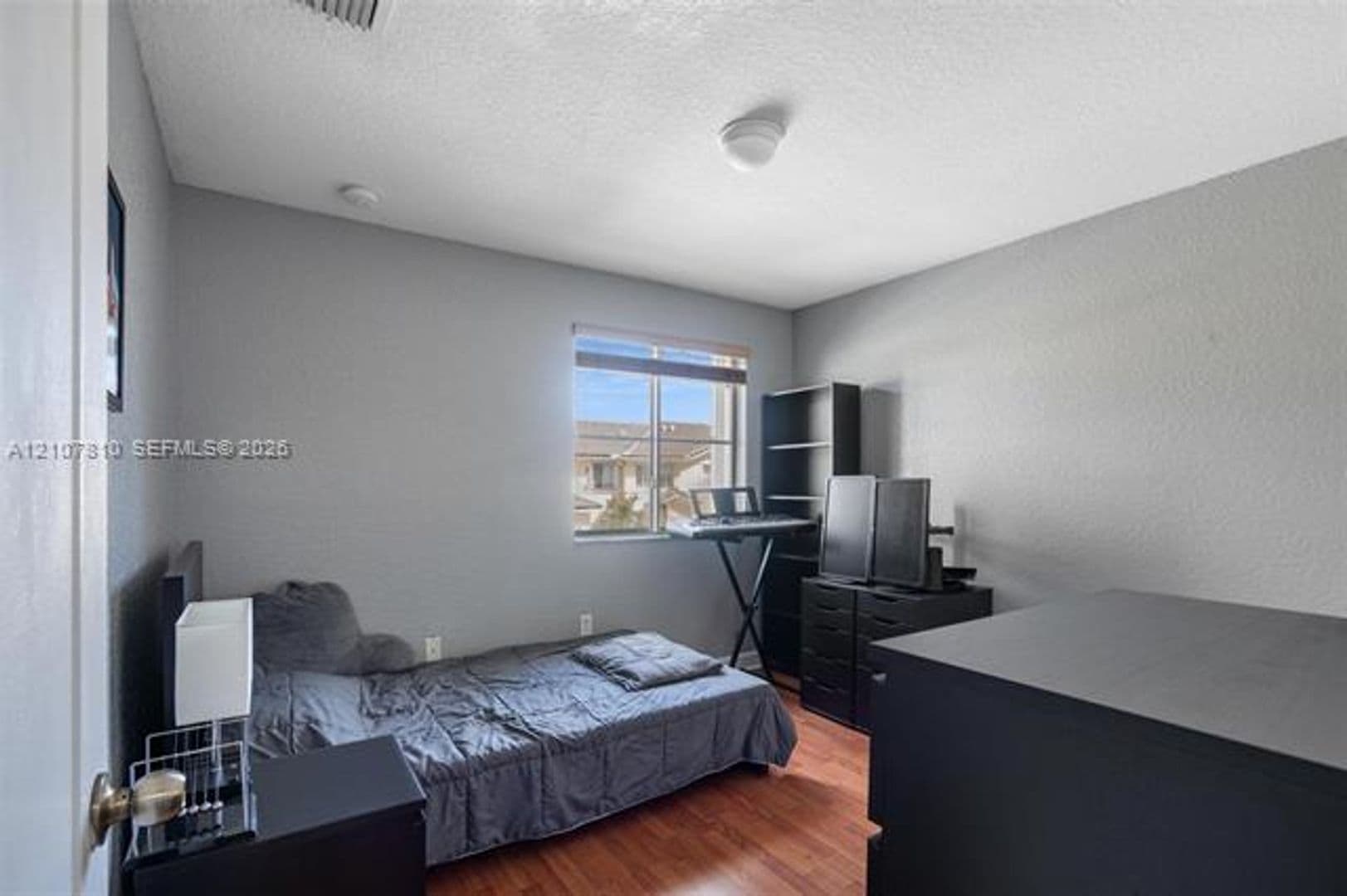 Hialeah Condo: 6940 NW 177th St cu-P105