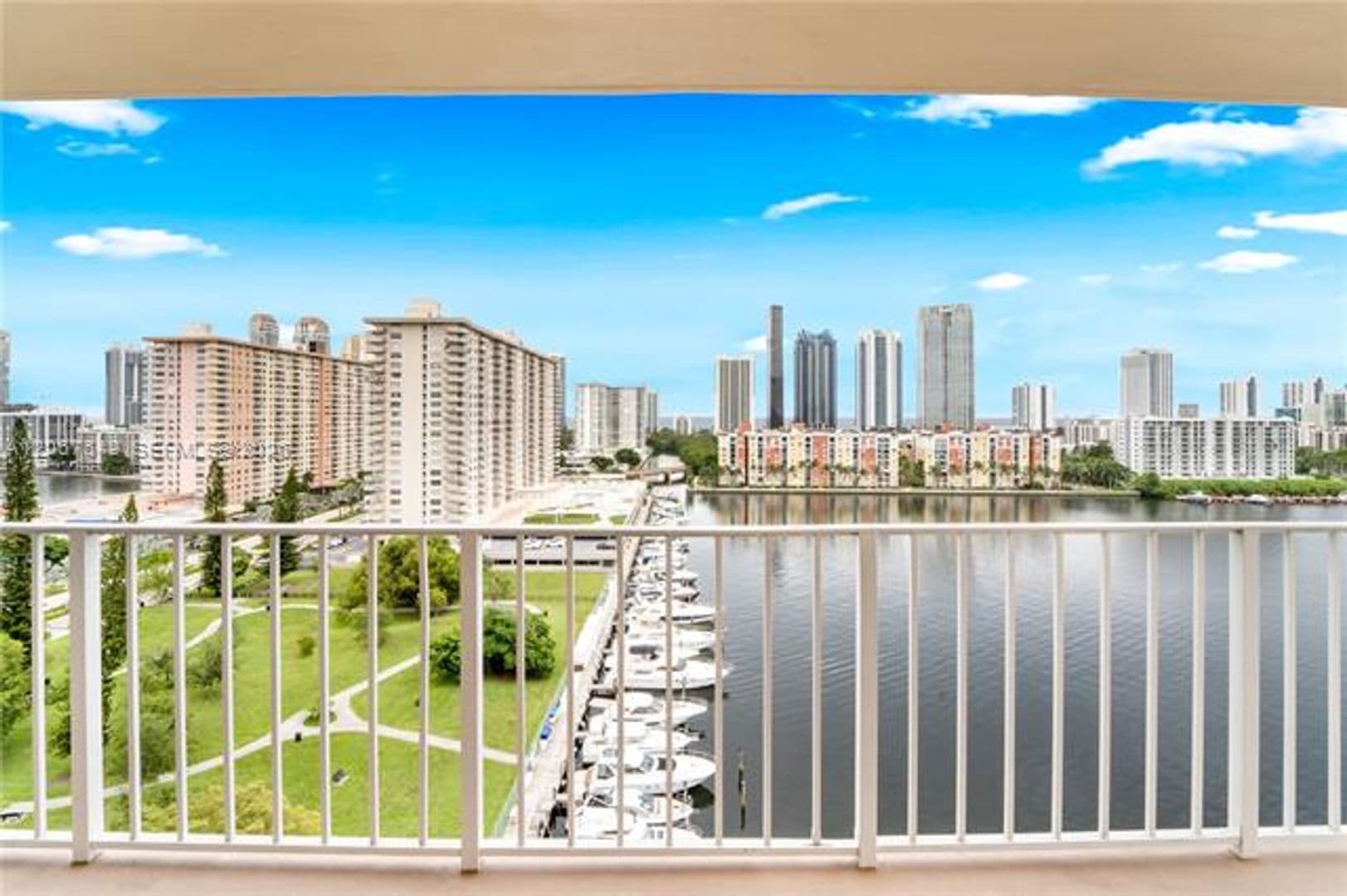 Sunny Isles Beach Condo: 290 174th St cu-1519