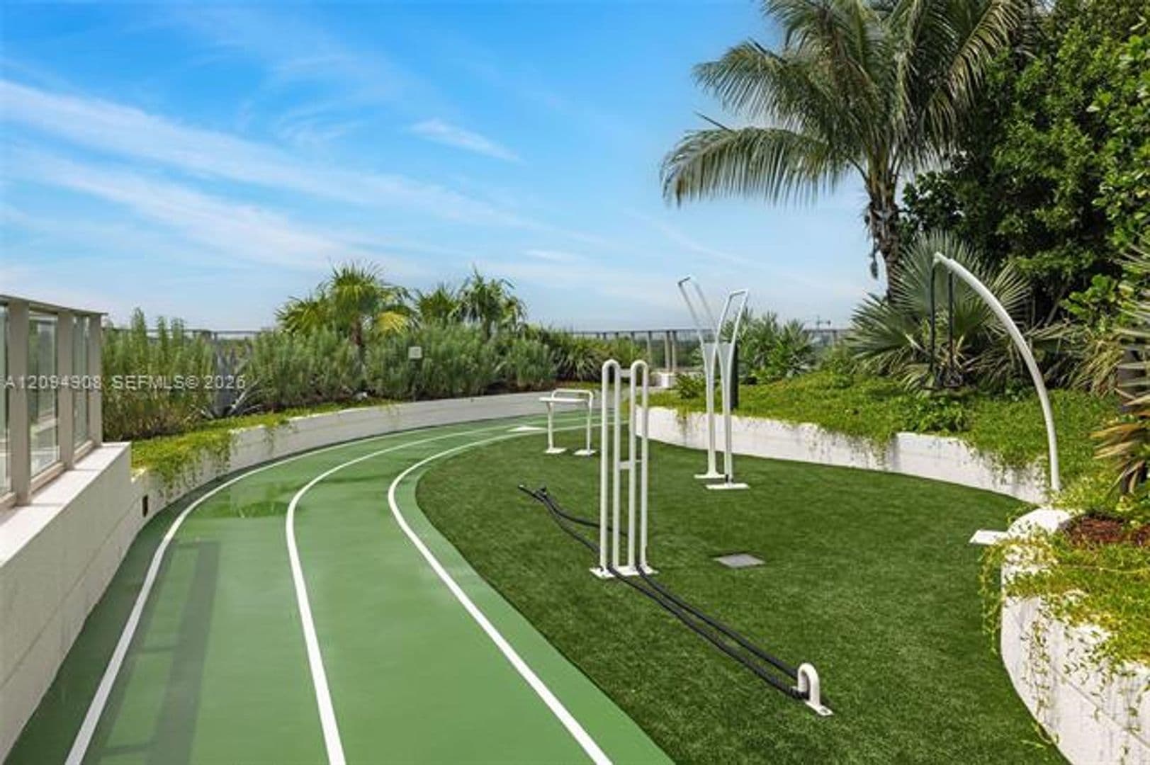 Miami Condo: 2200 Brickell Ave cu-206