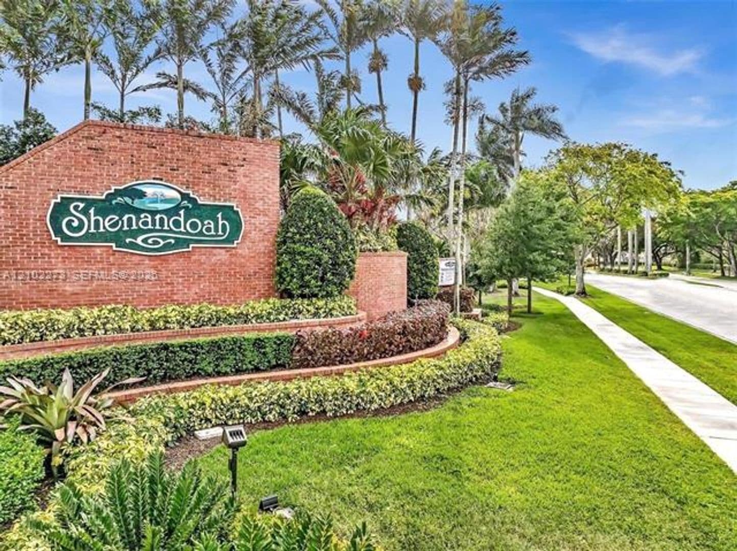 Davie Townhome: 210 Mahogany Ter th 210