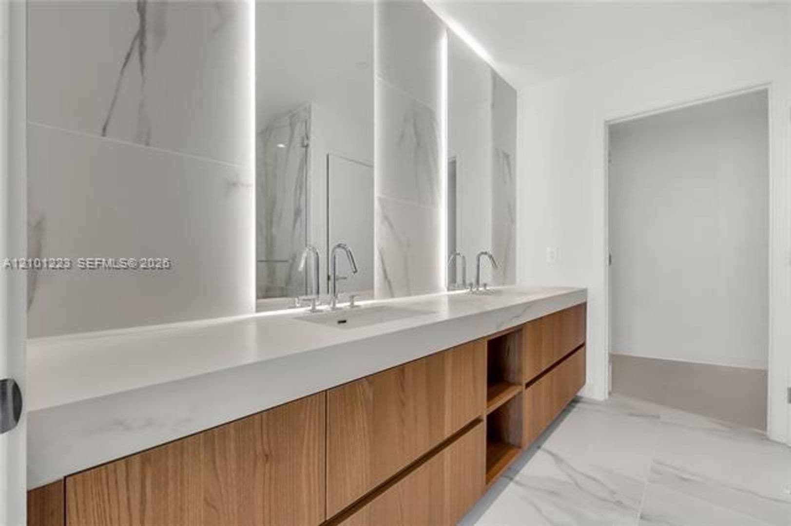 Miami Condo: 1400 Biscayne Blvd cu-1901
