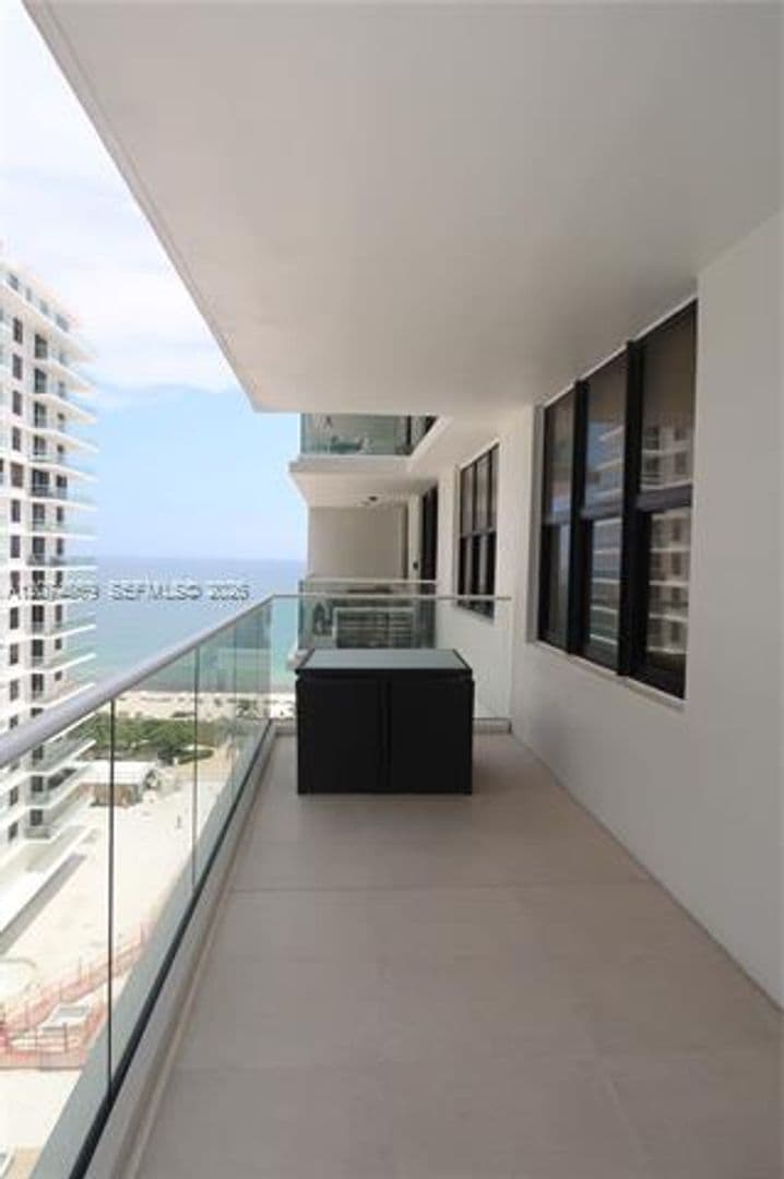 Bal Harbour Condo: 9801 Collins Ave cu-14T