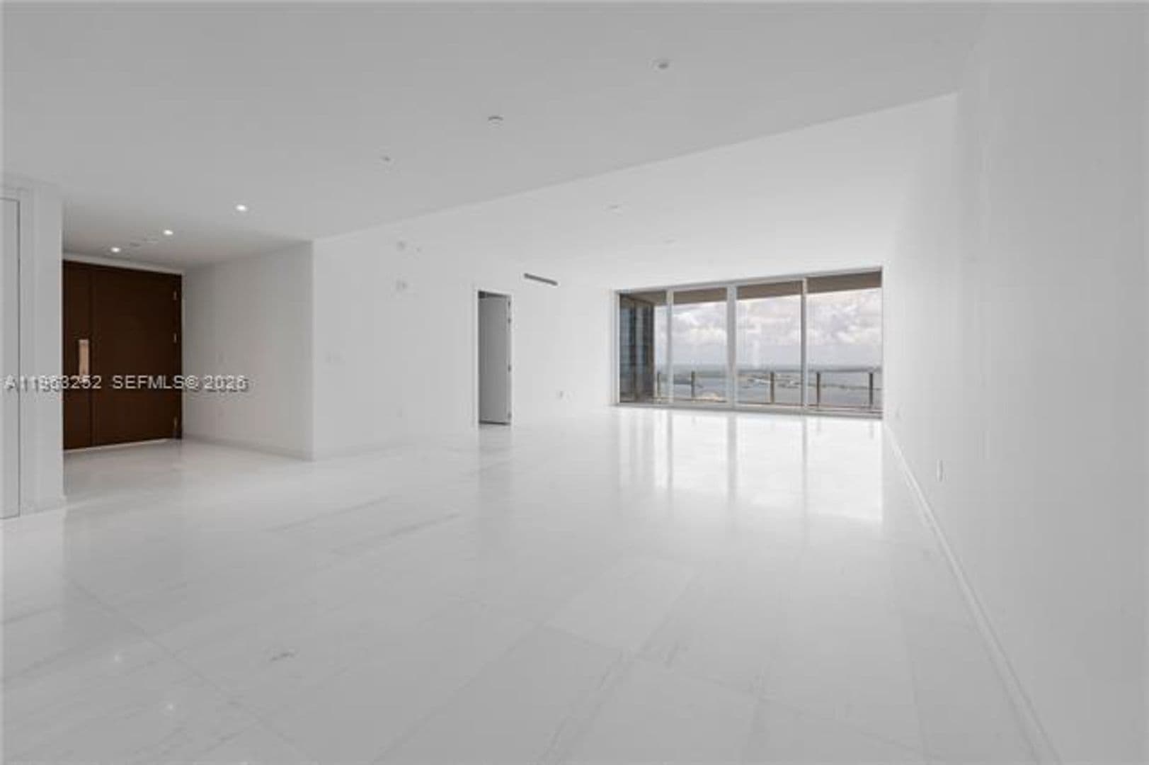 Miami Condo: 300 Biscayne Blvd Way cu-4404