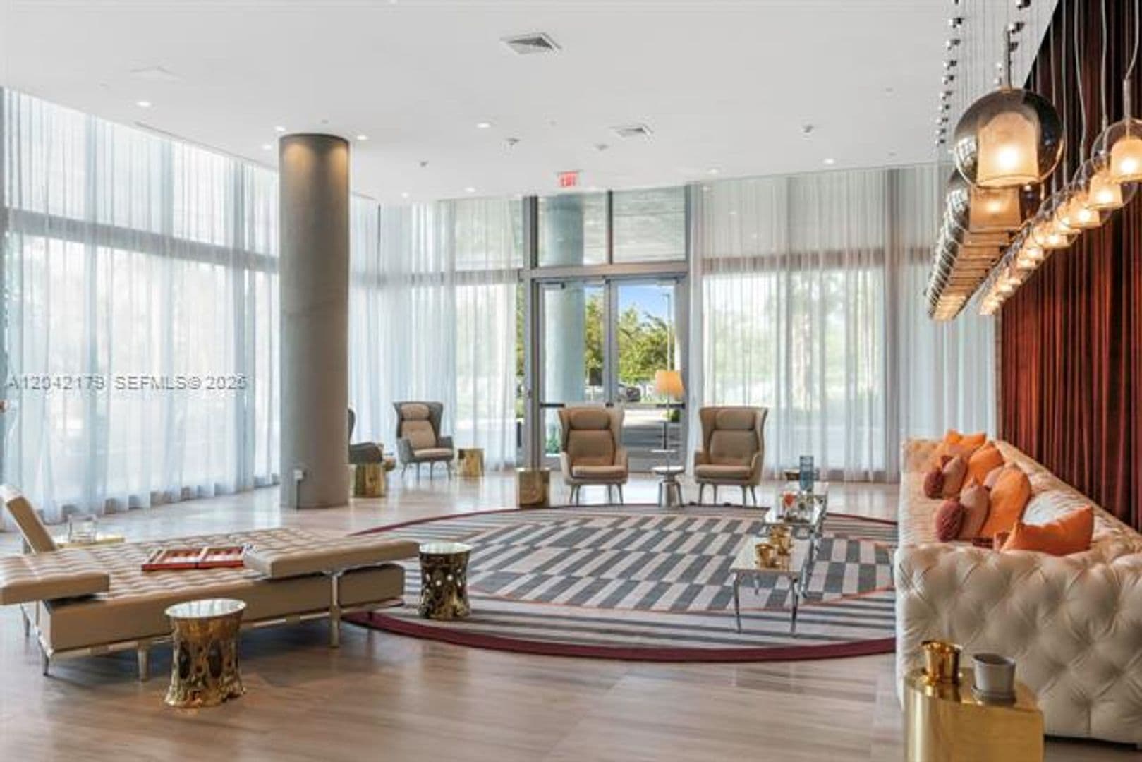 Sunrise Condo: 2000 Metropica Way cu-616