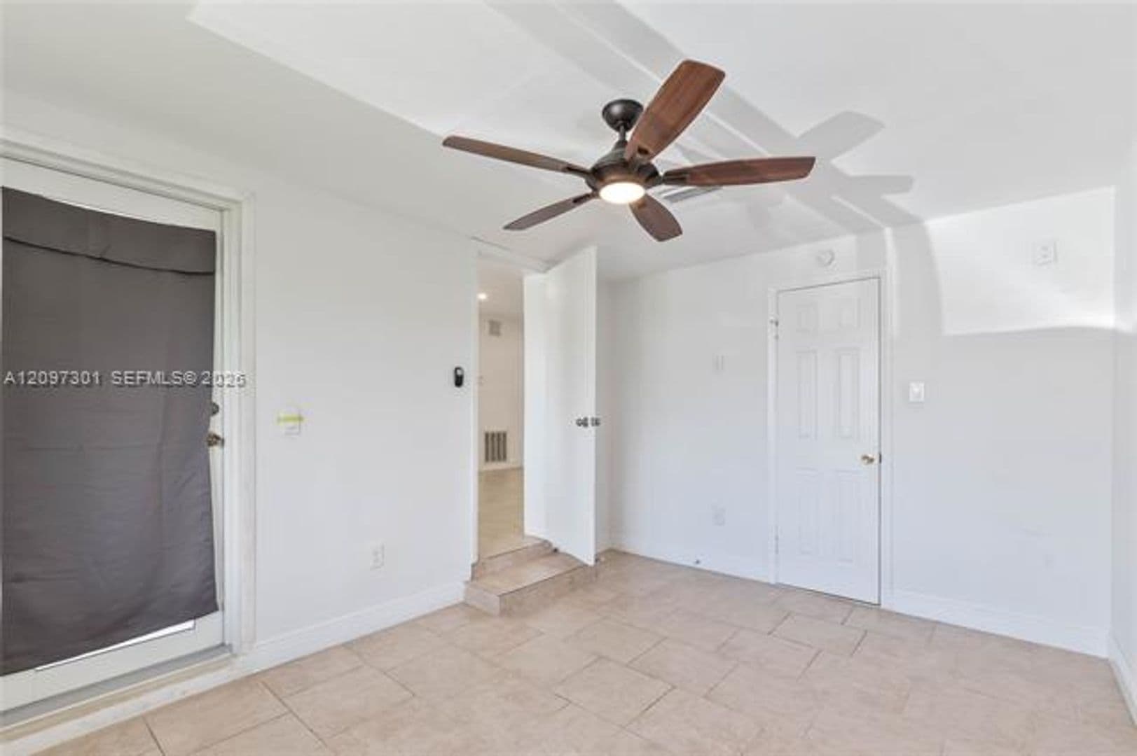 Miami House: 3916 SW 58th Ave # 3916