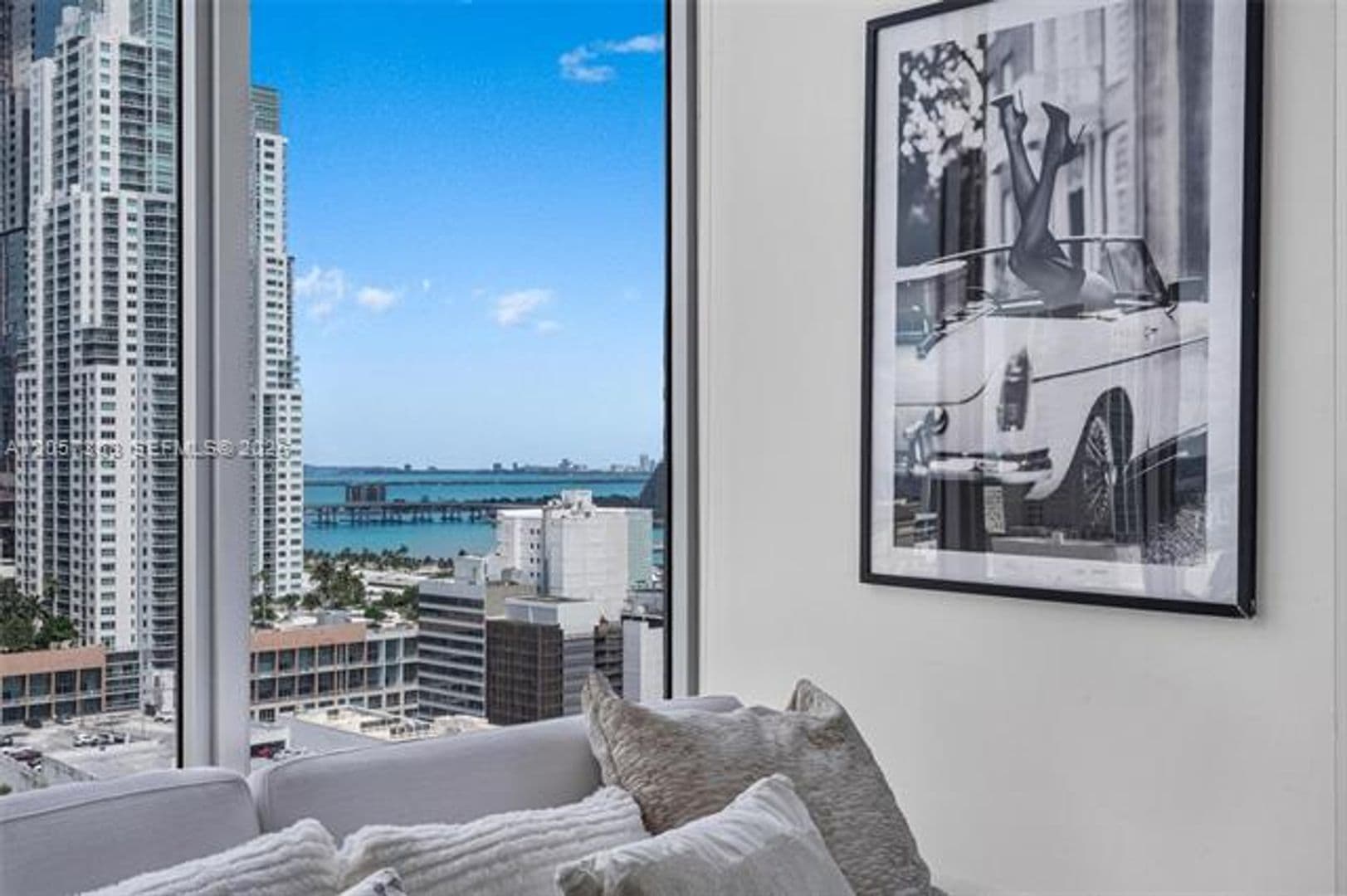 Miami Condo: 151 SE 1st St cu-2102
