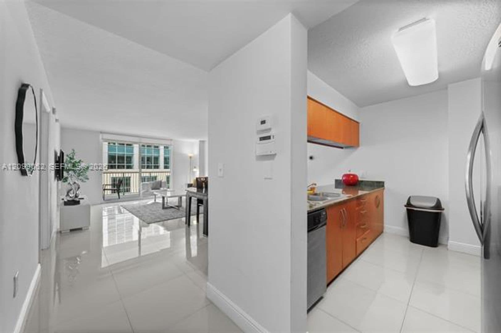 Miami Condo: 1200 Brickell Bay Dr cu-3908