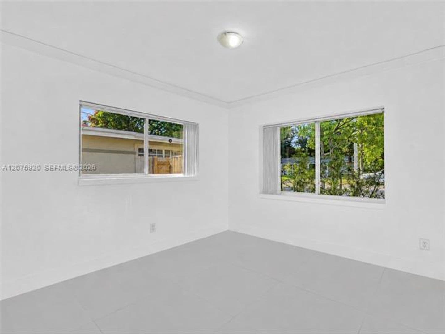 Miami House: 1647 NE 146th St # 1647