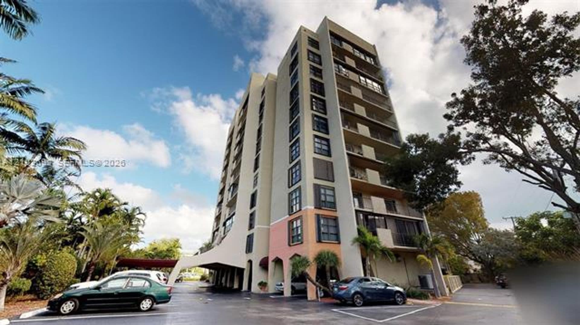 Key Biscayne Condo: 77 Crandon Blvd cu-8D