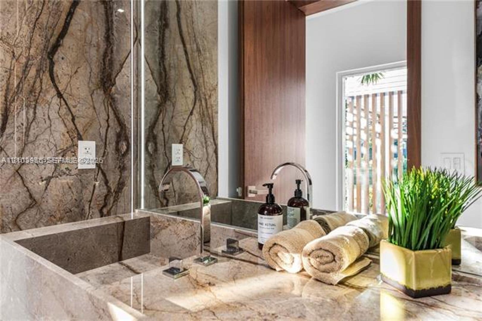 Fort Lauderdale House: 2406 Nassau Ln # 2406