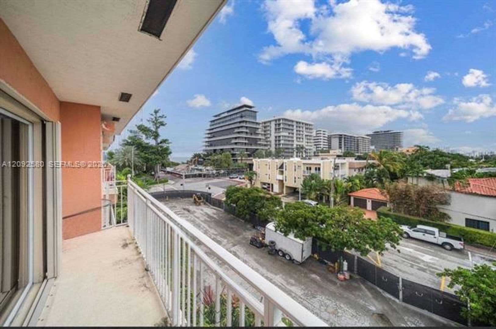 Surfside House: 9008 Collins Ave cu-402