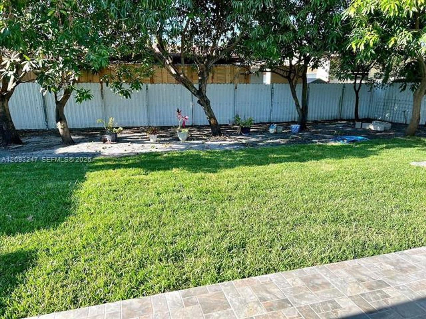 Hialeah House: 1175 W 33rd Pl # 1175