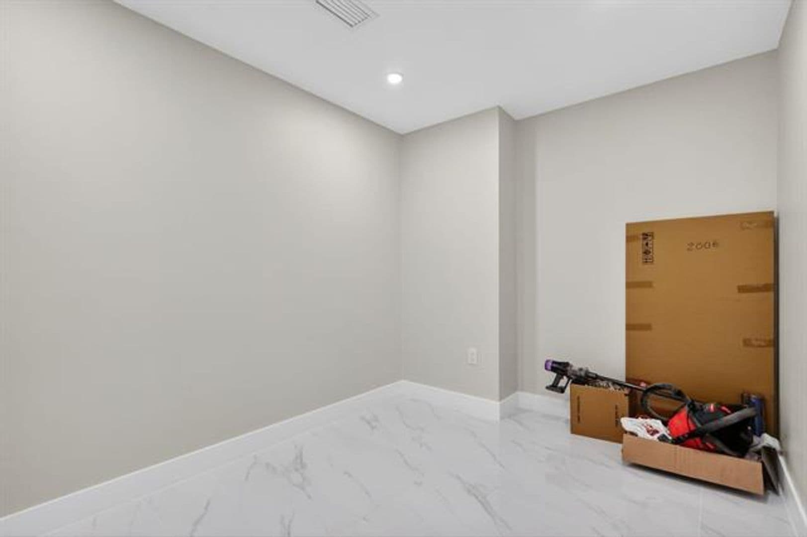 Miami Condo: 700 NE 24th St cu-2006