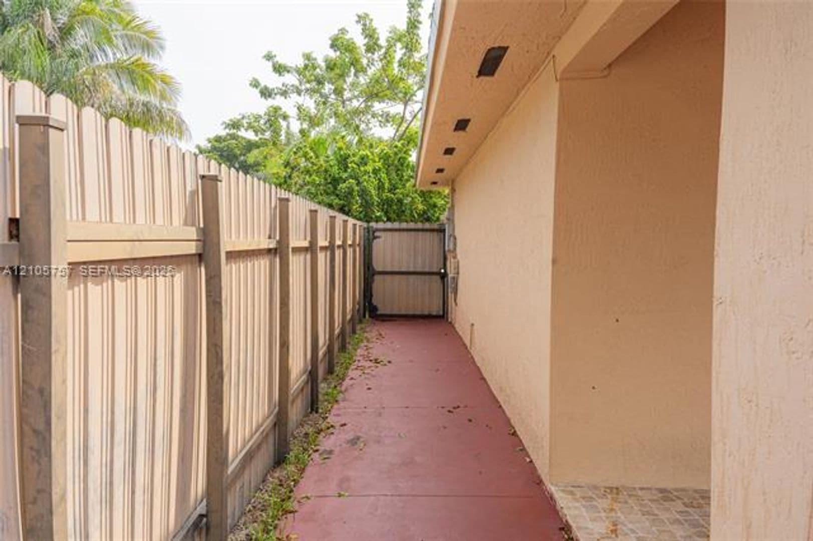 Miami Gardens House: 3783 NW 201st Ter # 3783