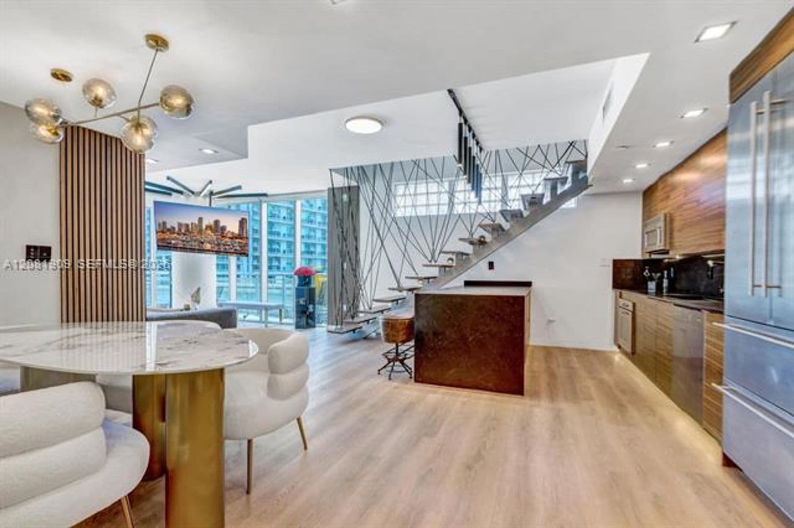Miami Condo: 92 SW 3rd St cu-901