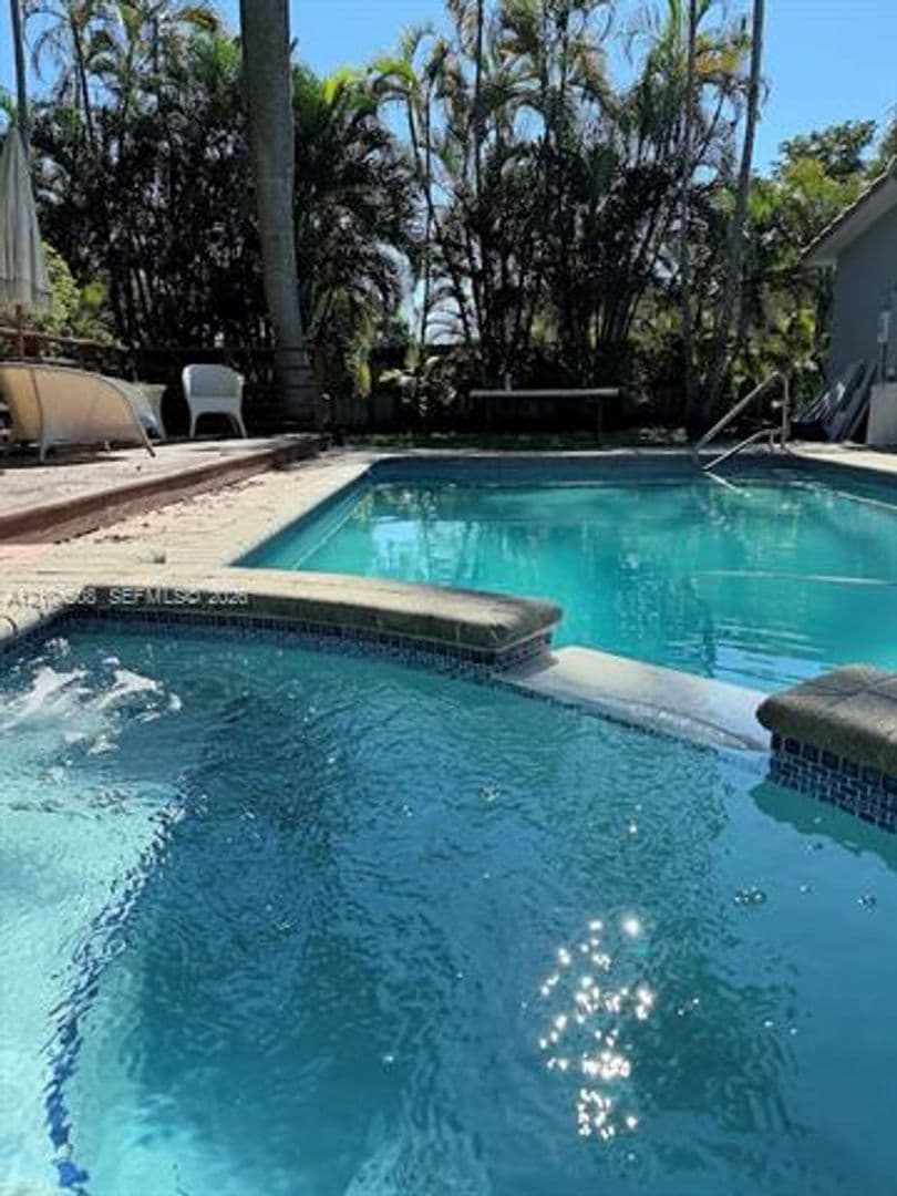 Hollywood House: 1811 N 40th Ave # 0