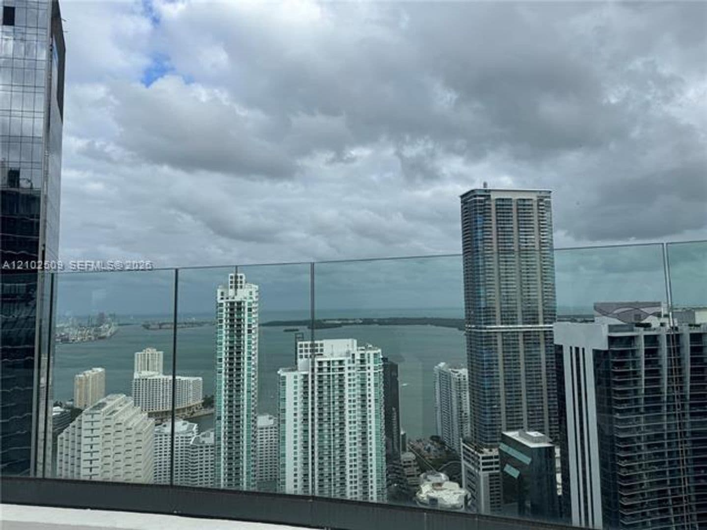 Miami Condo: 45 SW 9th St cu-3010