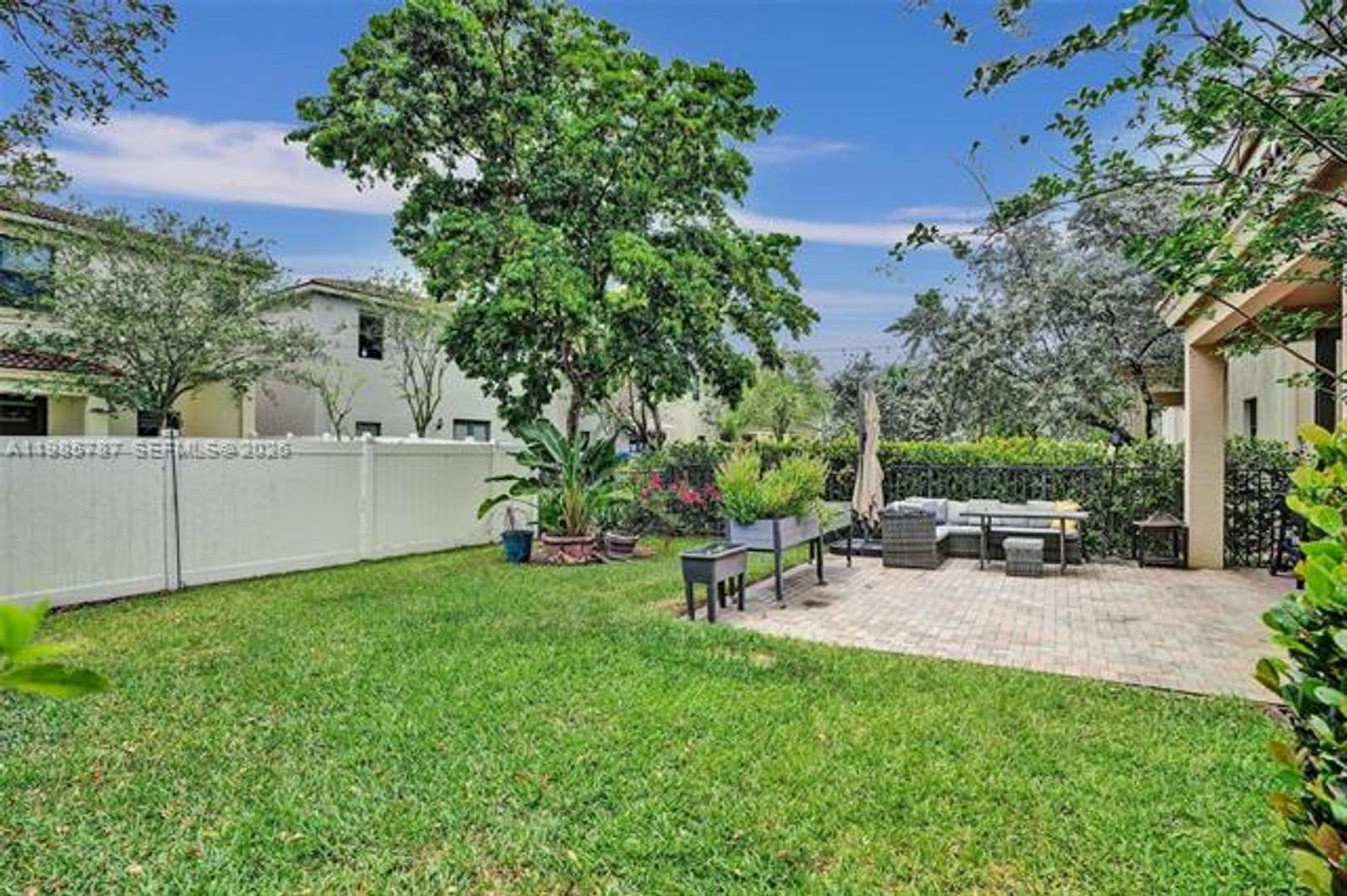 Miami House: 760 NE 193rd Ter # 760
