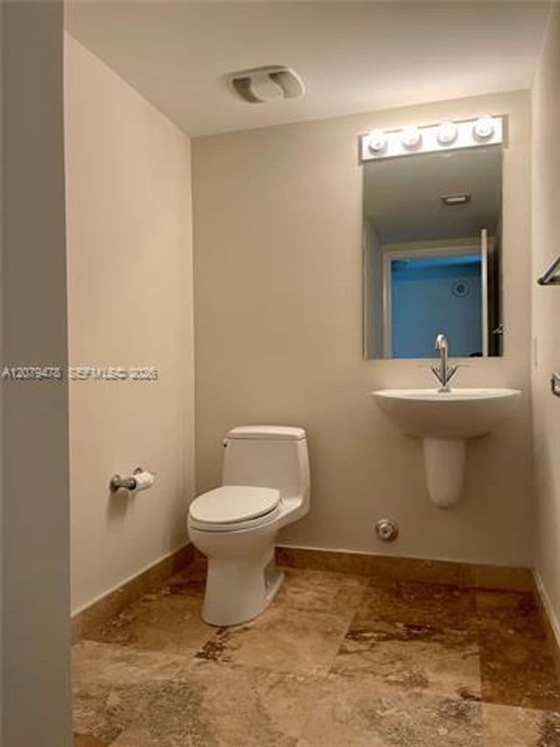 Miami Condo: 41 SE 5th St cu-2405