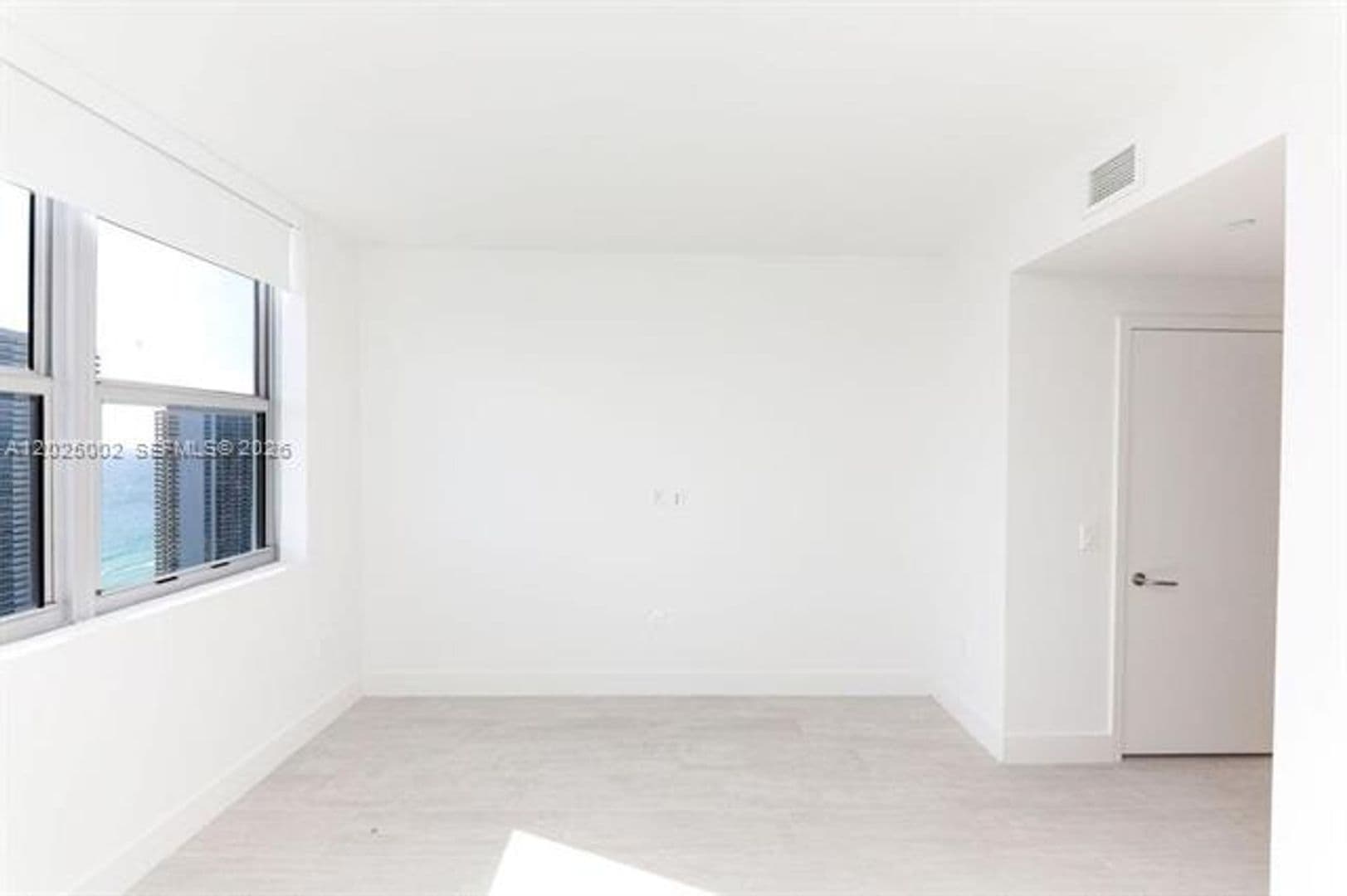 Hollywood Condo: 4010 S Ocean Dr cu-T3509