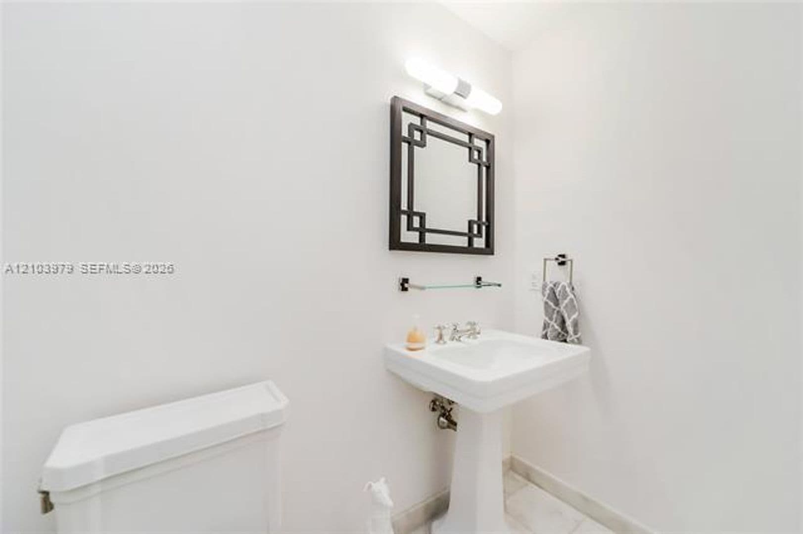 Miami Beach Condo: 50 S Pointe Dr cu-2205