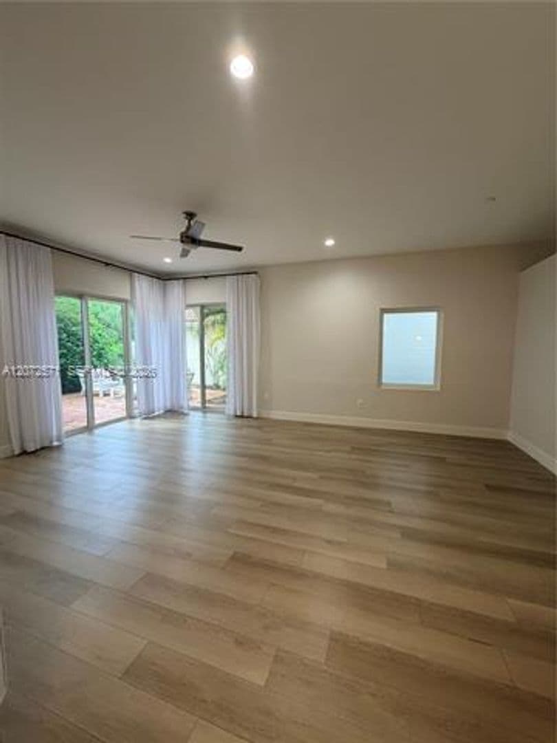 Hollywood House: 1480 Sweetbay Way # 1480