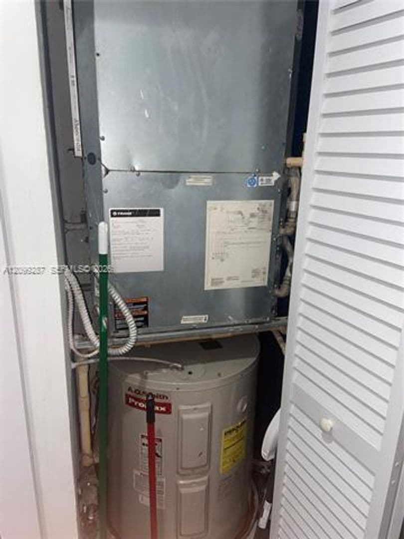 Miami Condo: 234 NE 3rd St cu-2202