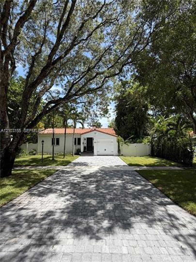 Miami Shores House: 62 NW 105th St # 62