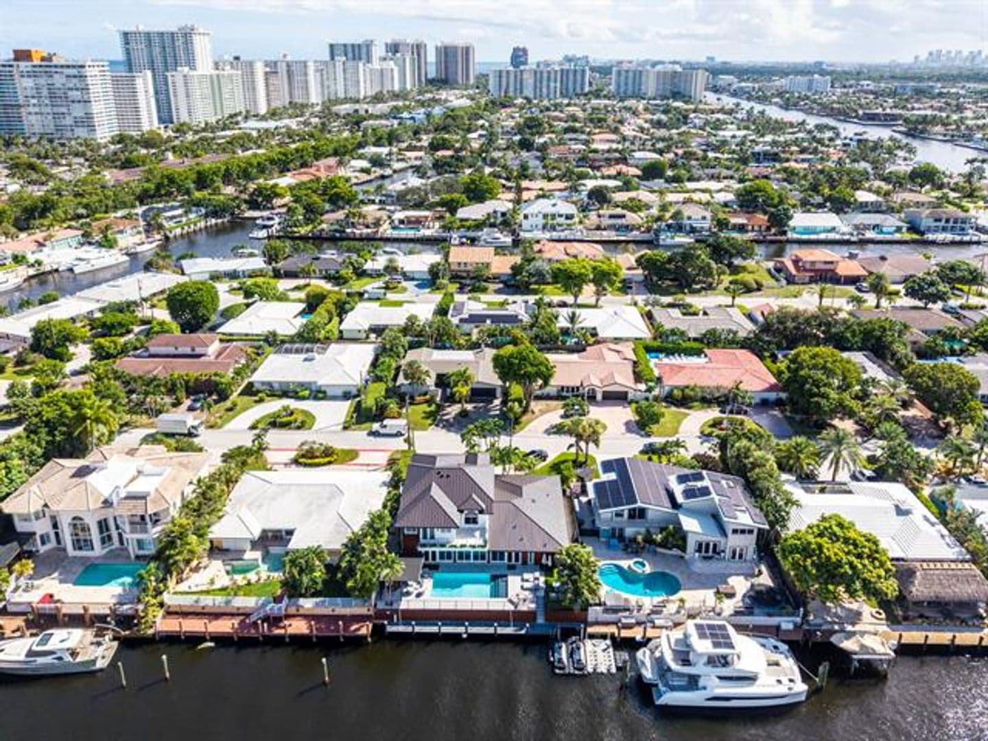 Fort Lauderdale House: 11 Castle Harbor Isle Dr # 11