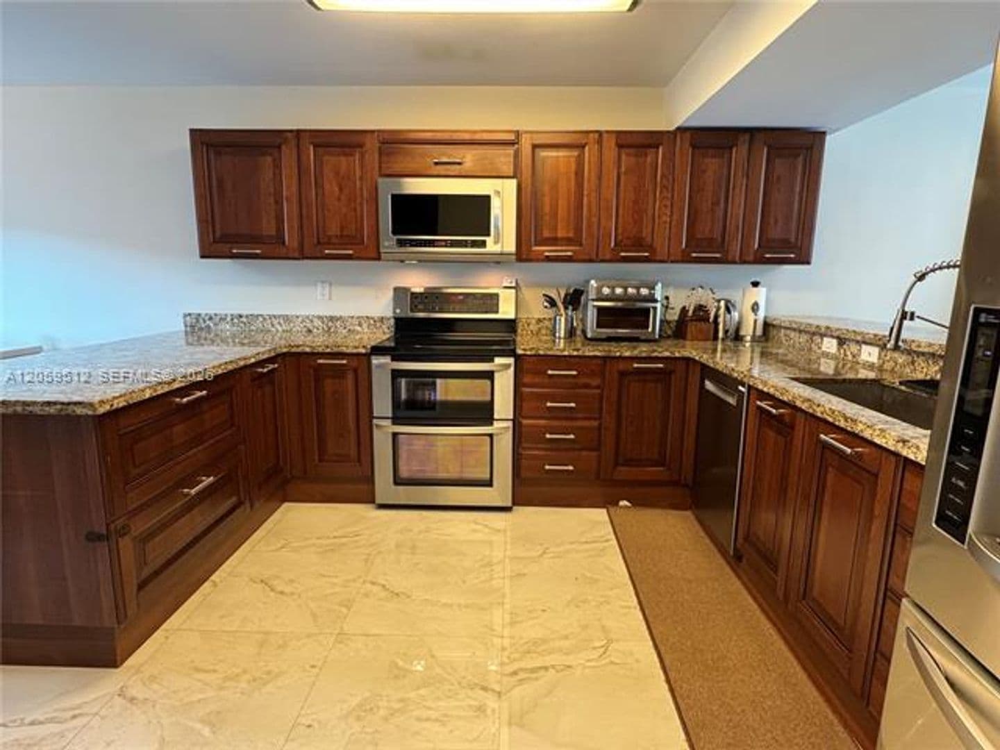 Hallandale Beach Townhome: 921 NE 26th Ave th 921