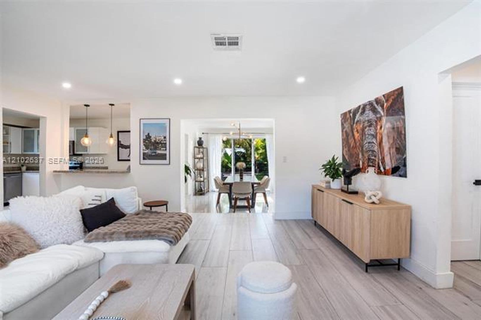 Miami House: 945 NE 82nd St # 945