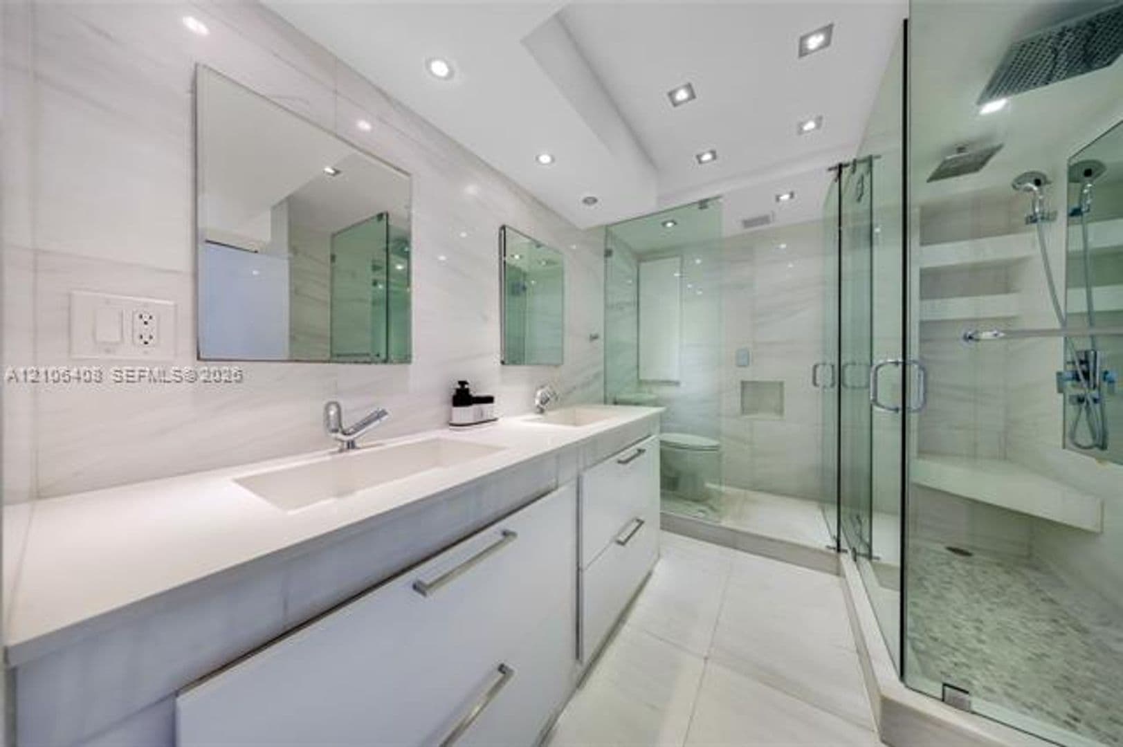 Miami Beach Condo: 401 Ocean Dr cu-801