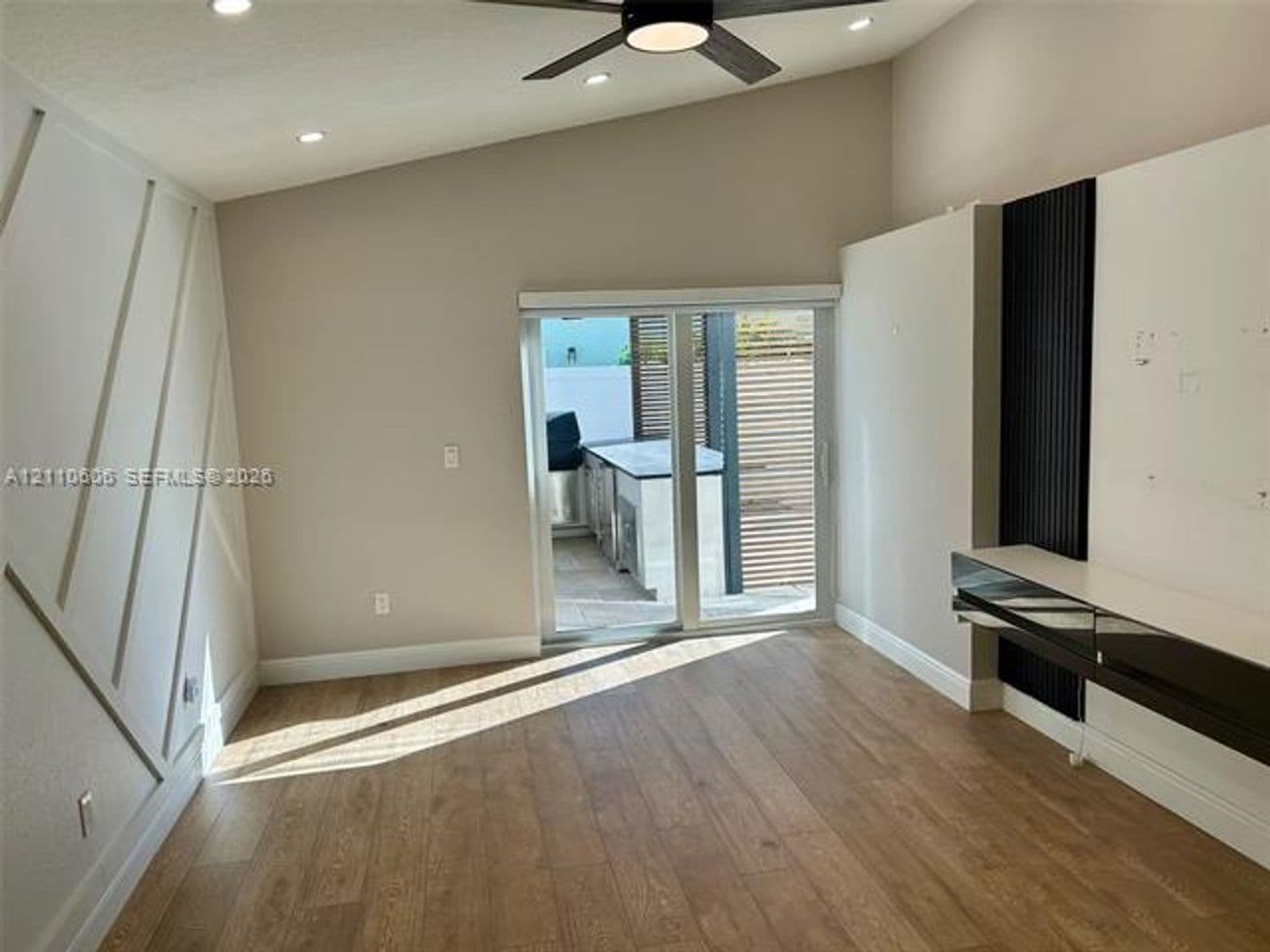 Davie House: 14200 Oak Ridge Dr # 14200