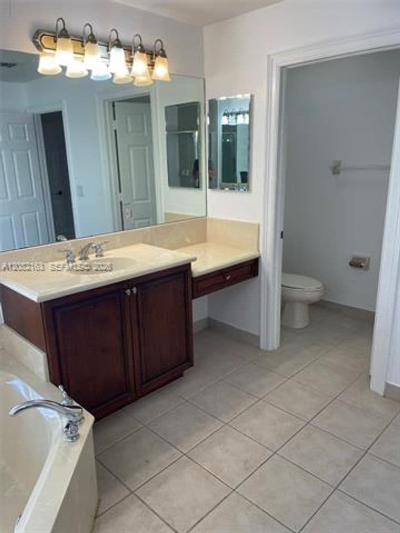 Miramar House: 17404 SW 47th Ct # 17404