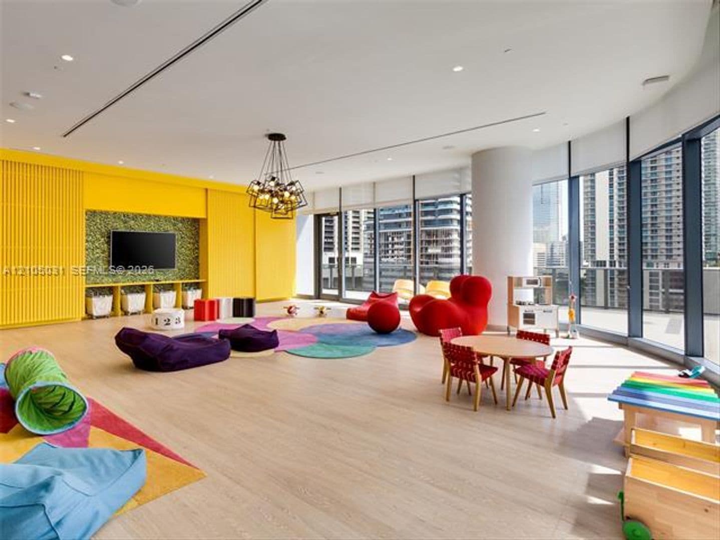 Miami Condo: 45 SW 9th St cu-1705