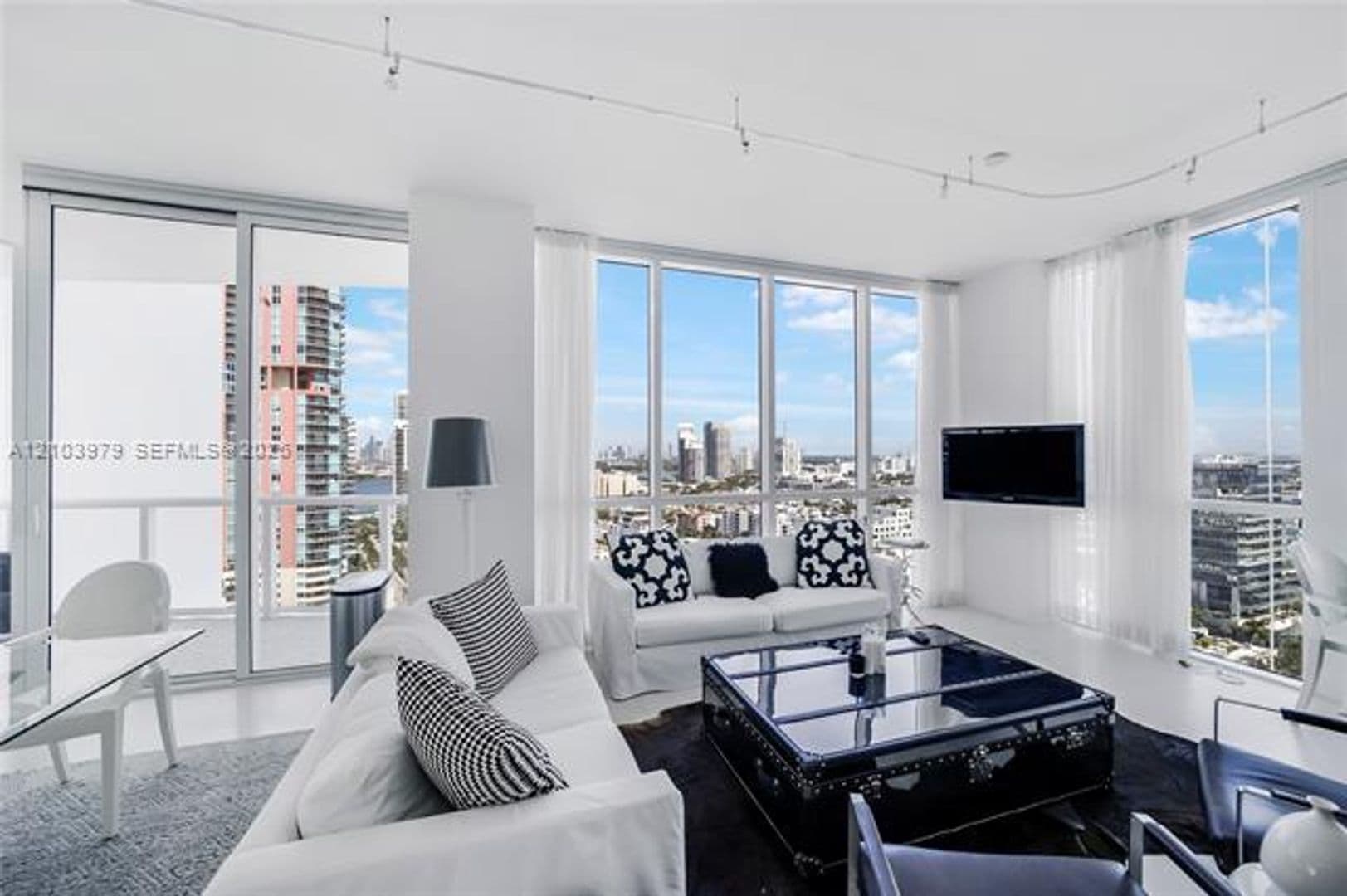 Miami Beach Condo: 50 S Pointe Dr cu-2205