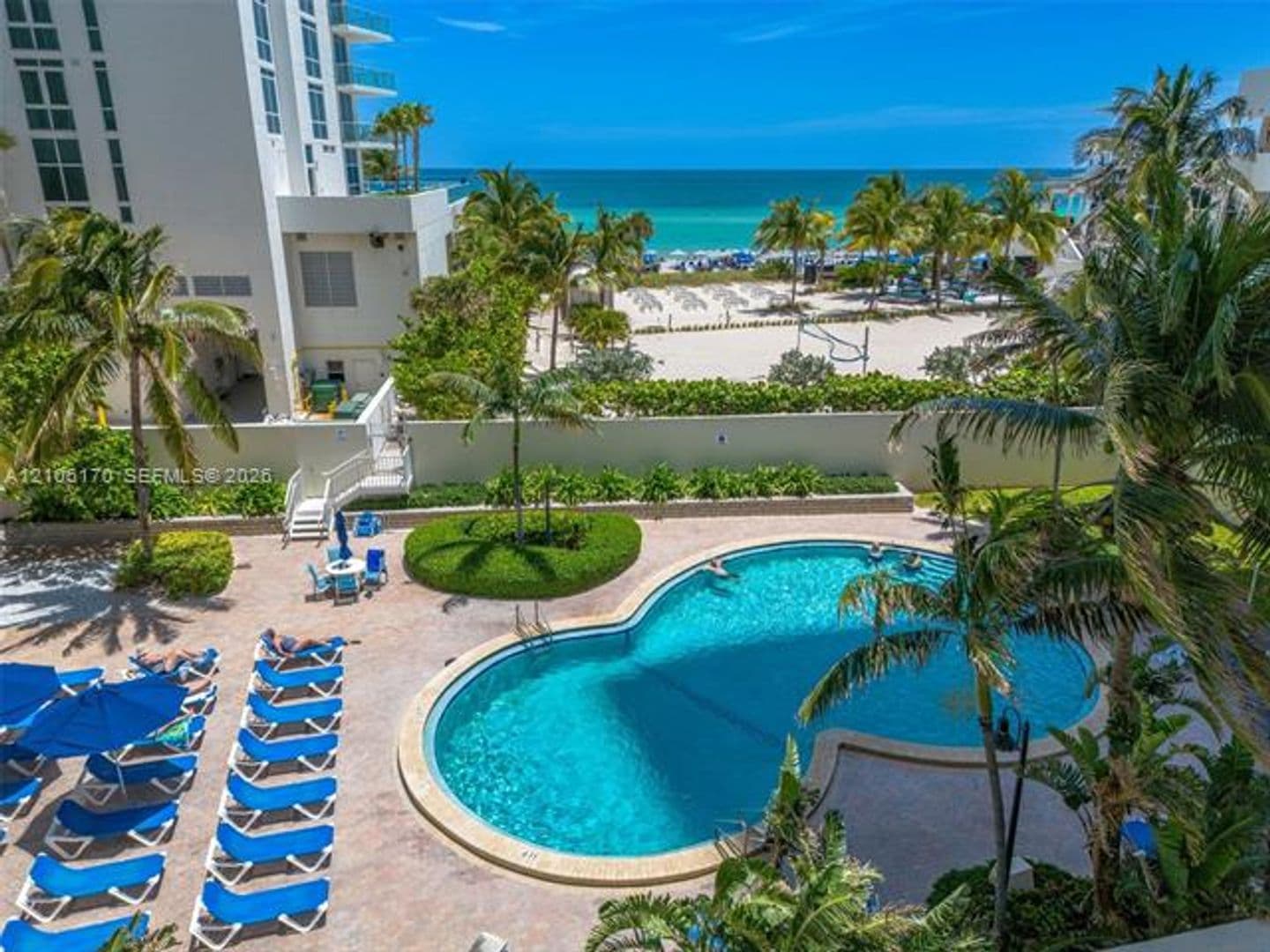 Hollywood Condo: 4001 S Ocean Dr cu-12B
