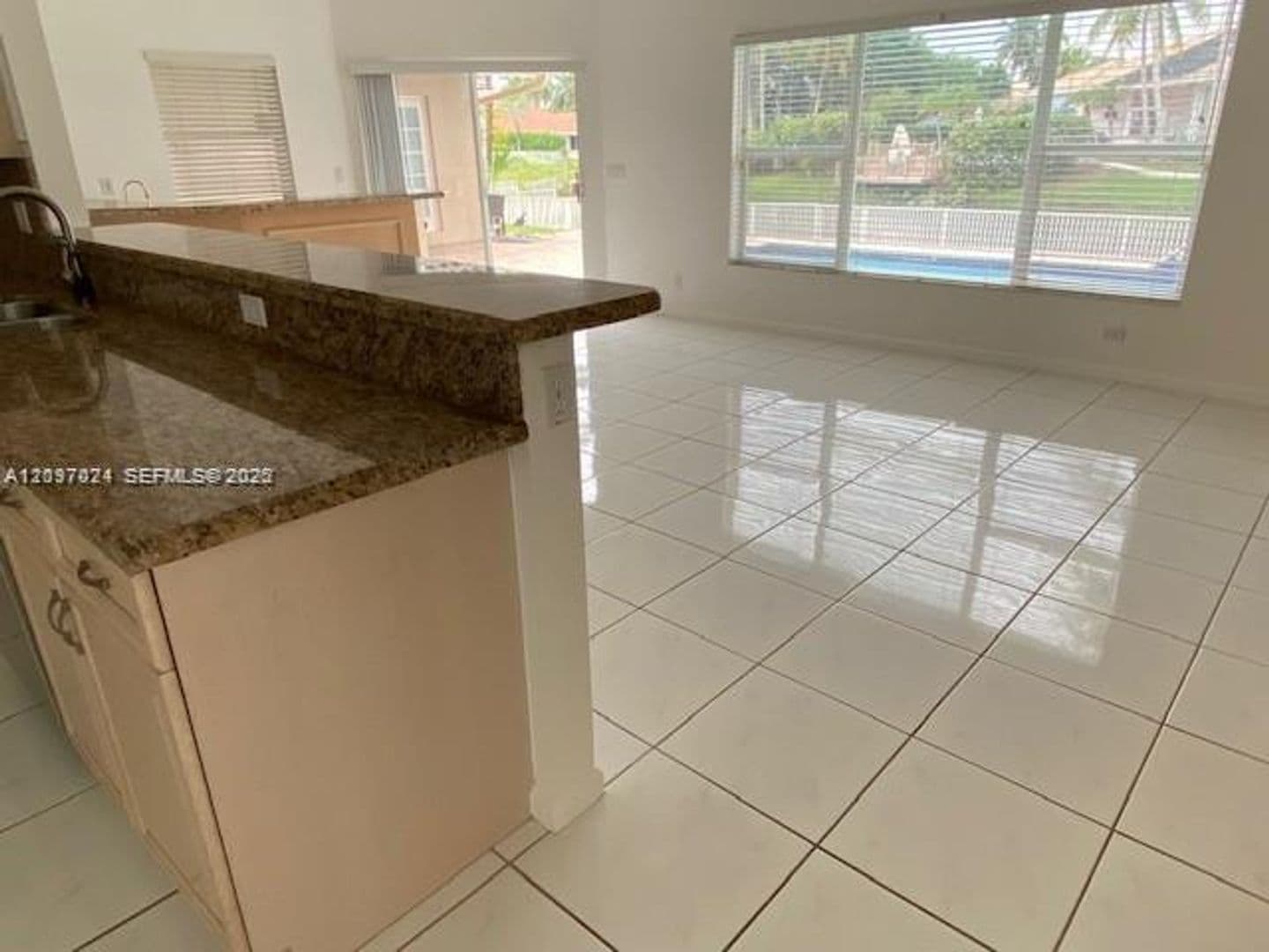 Plantation House: 531 NW 108th Ave # 531