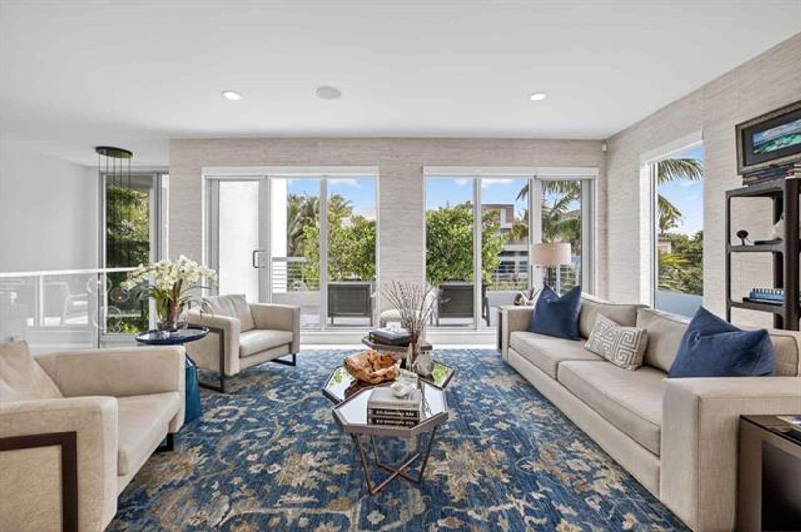 Fort Lauderdale House: 2401 N Atlantic Blvd # 2401