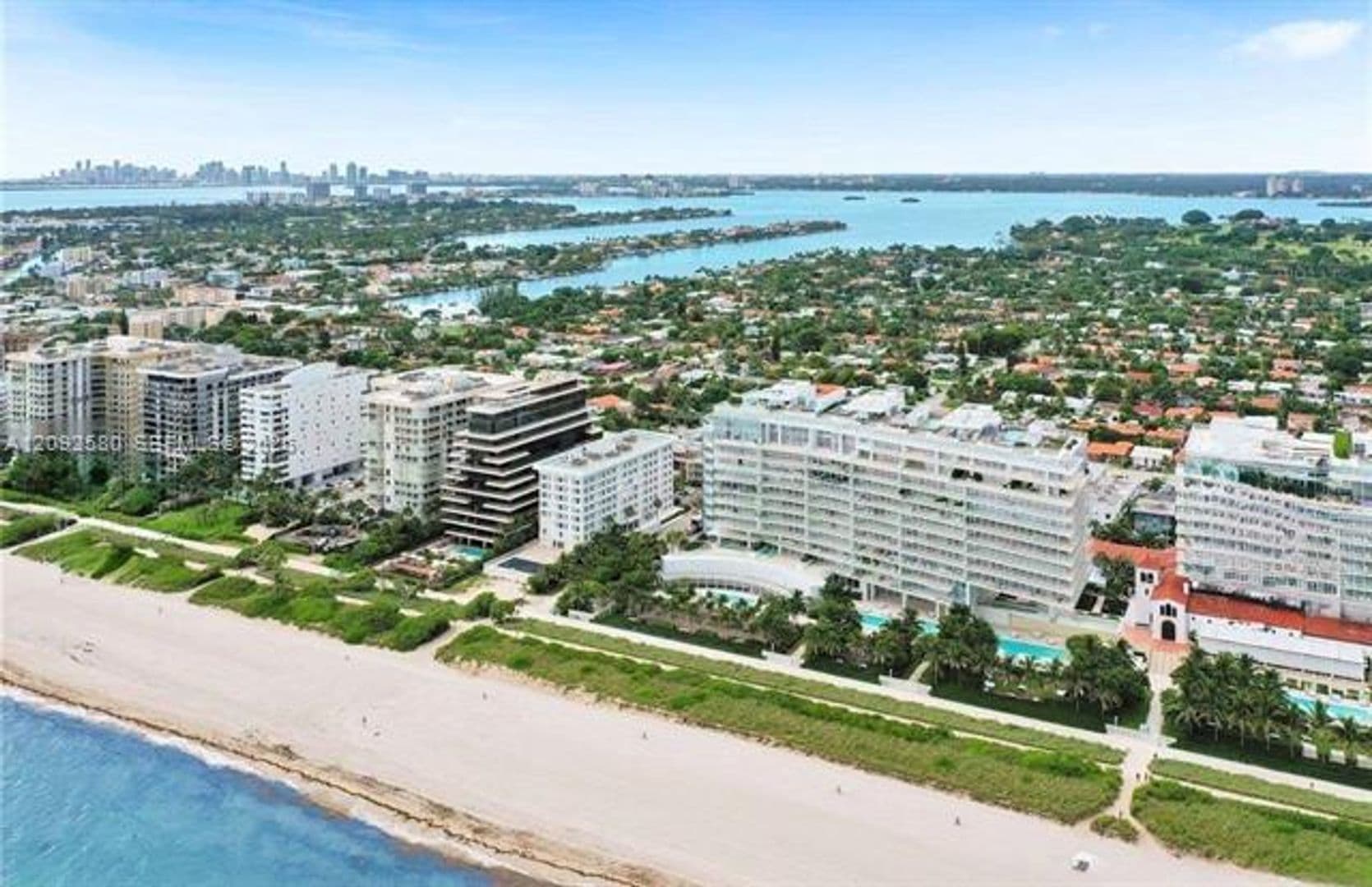Surfside House: 9008 Collins Ave cu-402